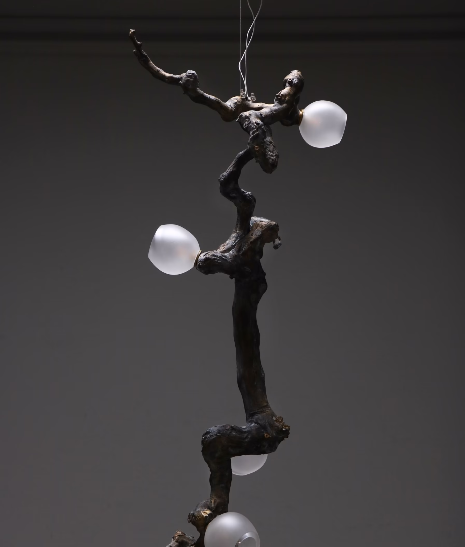 Vertical Branches lámpara escultórica